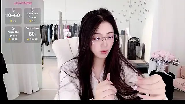 Freechat yangyang-777 on StripChat