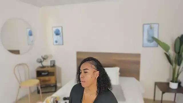 Freechat YariRose on StripChat