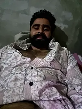 yash7713 model from StripChat