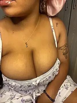 Private YellowHoneyDip on StripChat