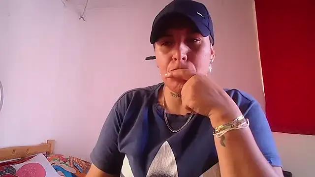 Freechat Yessi_rousse on StripChat