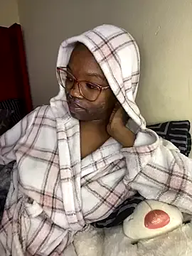 YummyMelanin117 on StripChat 