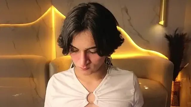 Freechat zoe_tp on StripChat